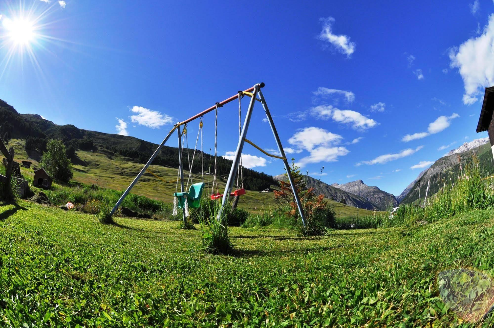 Alpen Royal By Livigno Accomodation Dış mekan fotoğraf