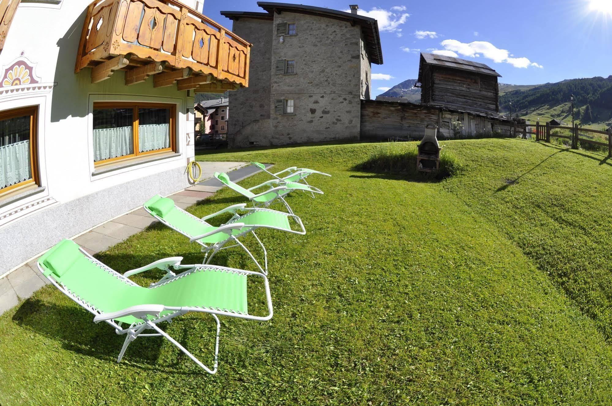 Alpen Royal By Livigno Accomodation Dış mekan fotoğraf